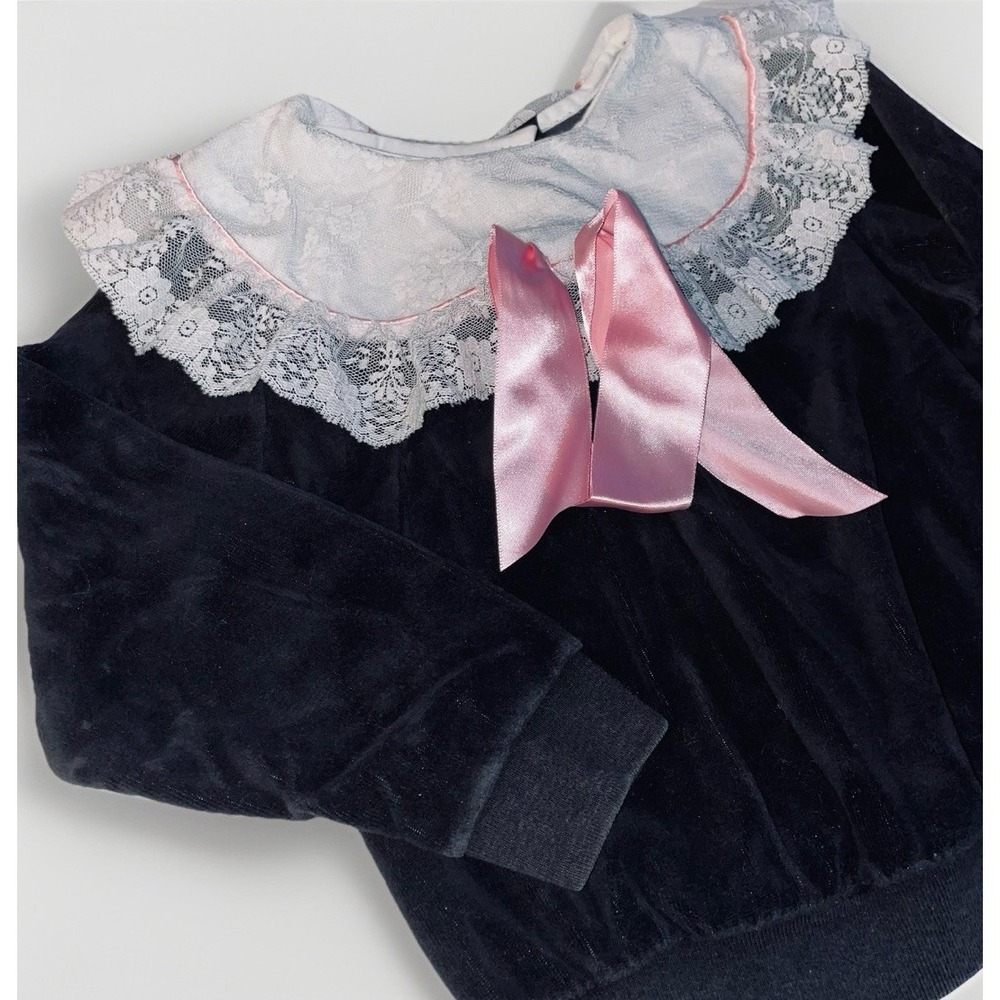 Vintage 90s Black Velvet  & Lace With Pink Bow Sweatshirt Size 12 Months‎